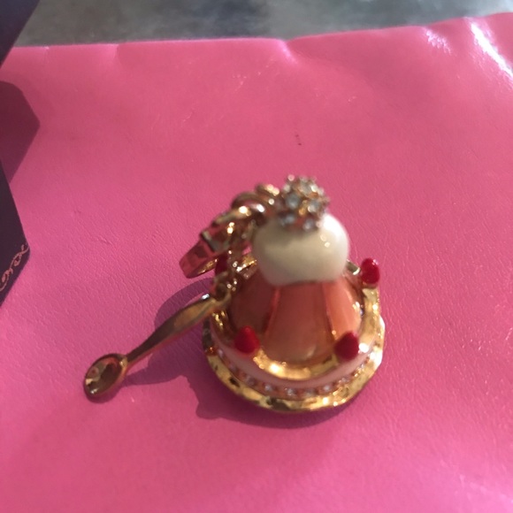 Juicy couture pink Strawberry ice cream sundae charm vintage bracelet jewelry - Picture 3 of 5